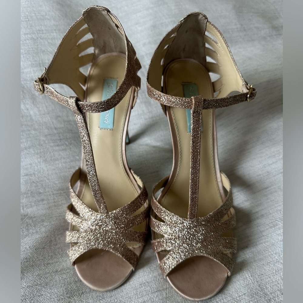 Blue by Betsy Johnson Sparkly Gold Heels, Size 9 - Picture 3 of 14